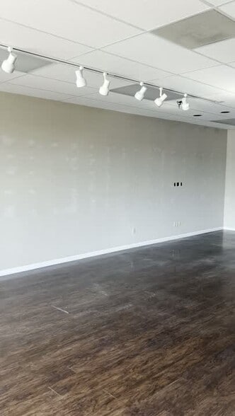 5441-5445 Telegraph Rd, Saint Louis, MO for lease - Commercial Listing Video - Image 2 of 3