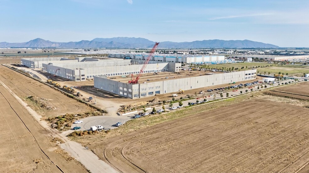 101 Logistics Ctr, Oxnard, CA for lease - Construction Photo - Image 2 of 13