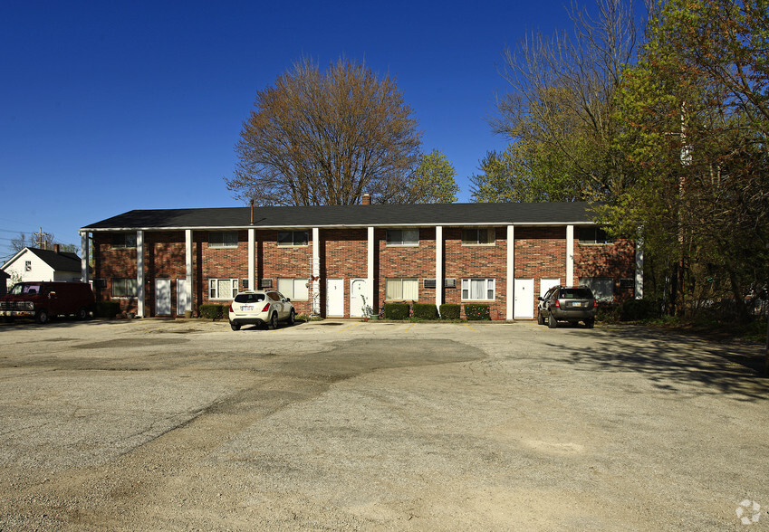 2521 Stoney Ridge Rd, Avon, OH for sale - Primary Photo - Image 1 of 2