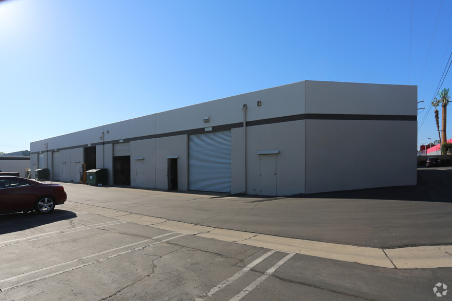 1803-1811 Carnegie Ave, Santa Ana, CA for lease - Building Photo - Image 3 of 7