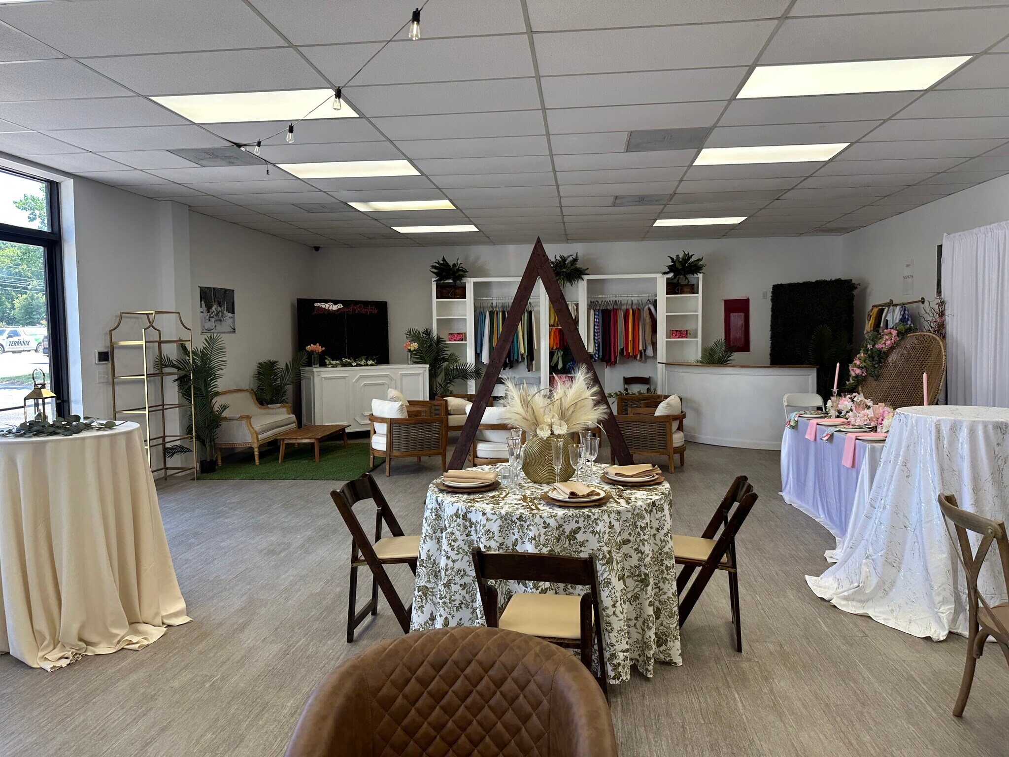 3973 Ashley Phosphate Rd, North Charleston, SC for lease Interior Photo- Image 1 of 9
