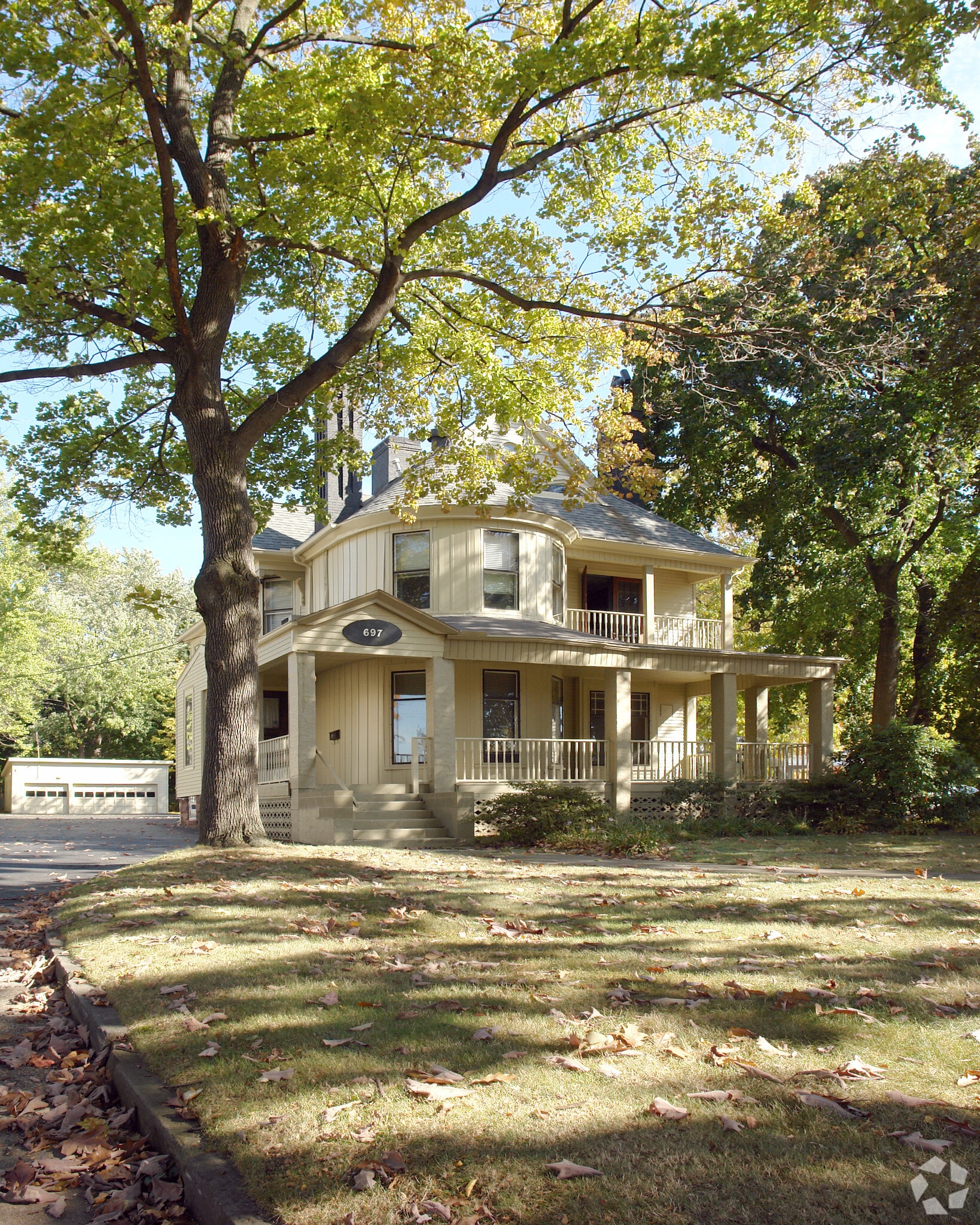 697 W Market St, Akron, OH for sale Primary Photo- Image 1 of 4