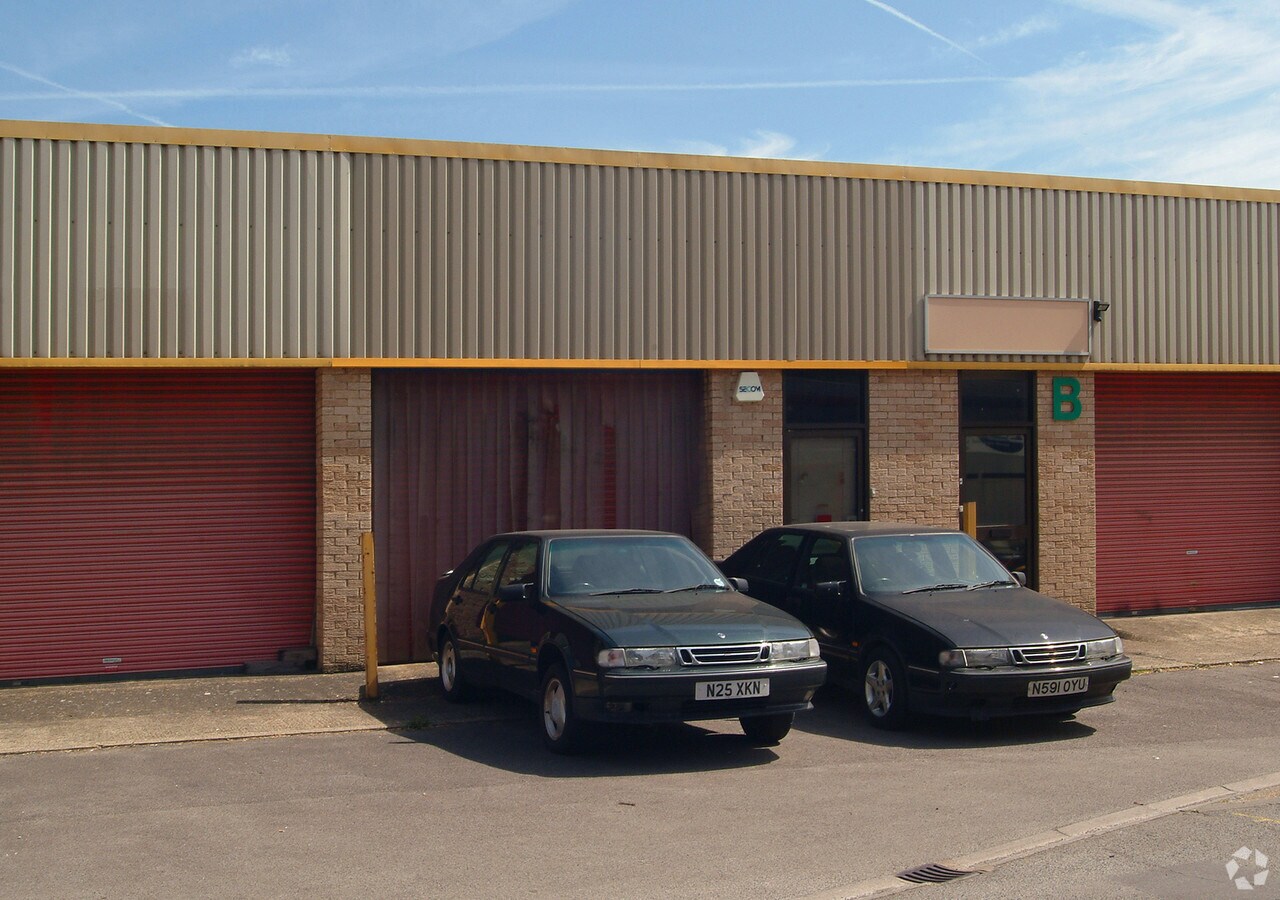 Chapman Way, Tunbridge Wells, TN2 3EF