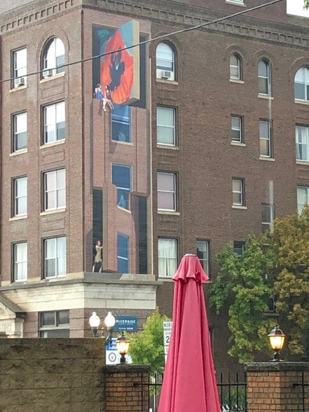 628 Columbus St, Ottawa, IL for lease - Building Photo - Image 2 of 8