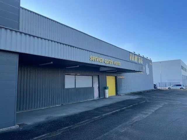 Flex in Sennecey-lès-Dijon for sale - Building Photo - Image 1 of 9