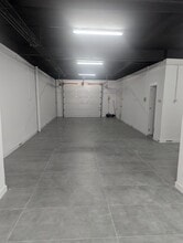 Retail in Viladecans, Barcelona for lease Interior Photo- Image 1 of 4