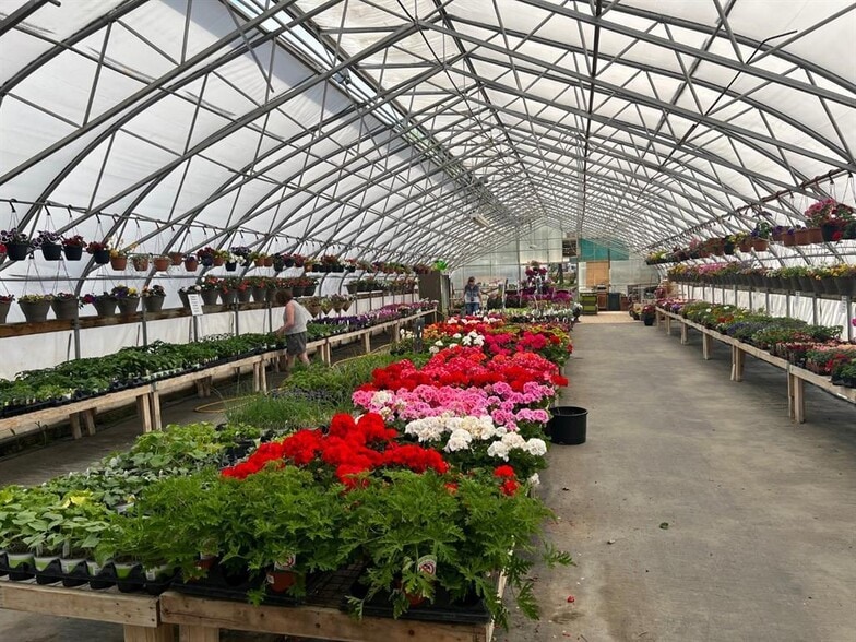 711 8 Av E, Bow Island, AB for sale - Building Photo - Image 1 of 38