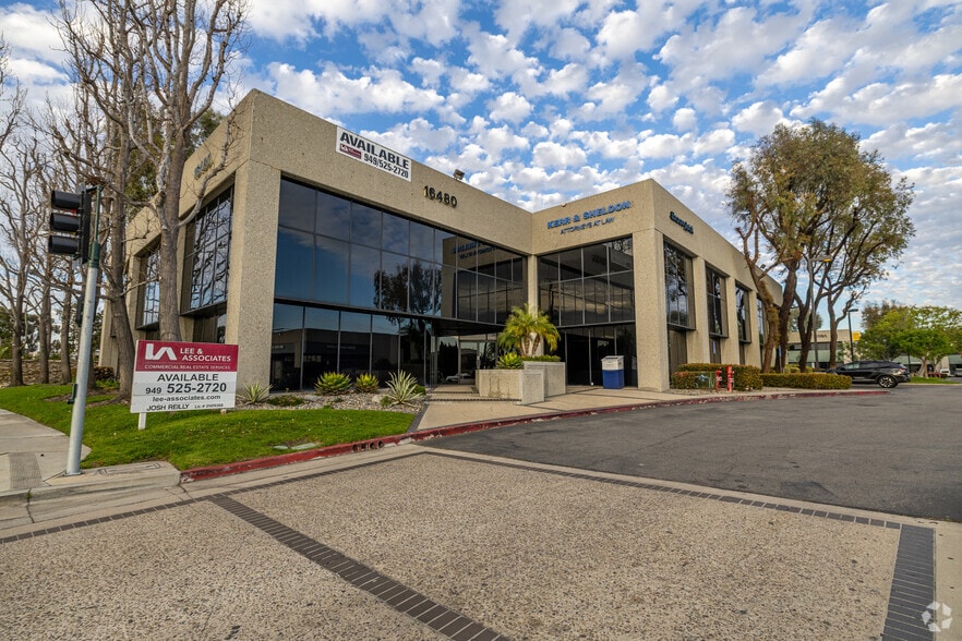 16480 Harbor Blvd, Fountain Valley, CA for lease - Primary Photo - Image 1 of 8