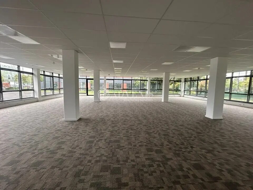 Office in Le Mans for lease Building Photo- Image 1 of 7