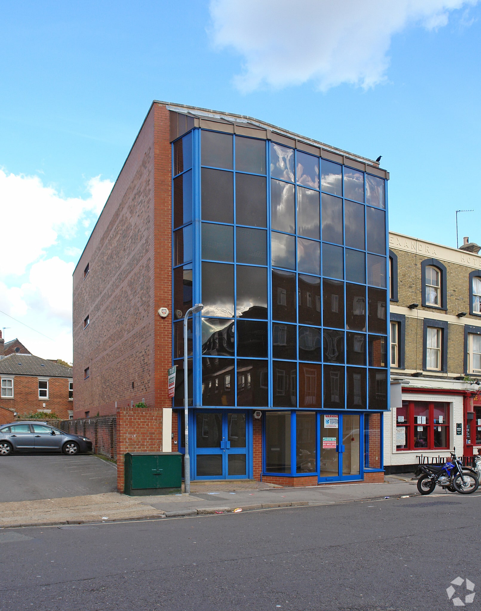 4 Bellevue Rd, Southampton for sale Primary Photo- Image 1 of 1