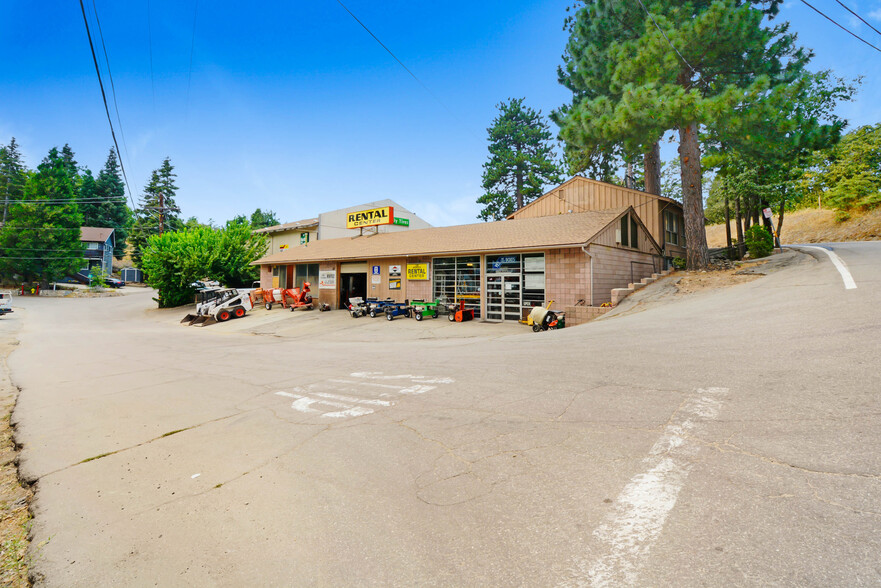 26325 Pine Ave, Rimforest, CA for sale - Primary Photo - Image 1 of 17