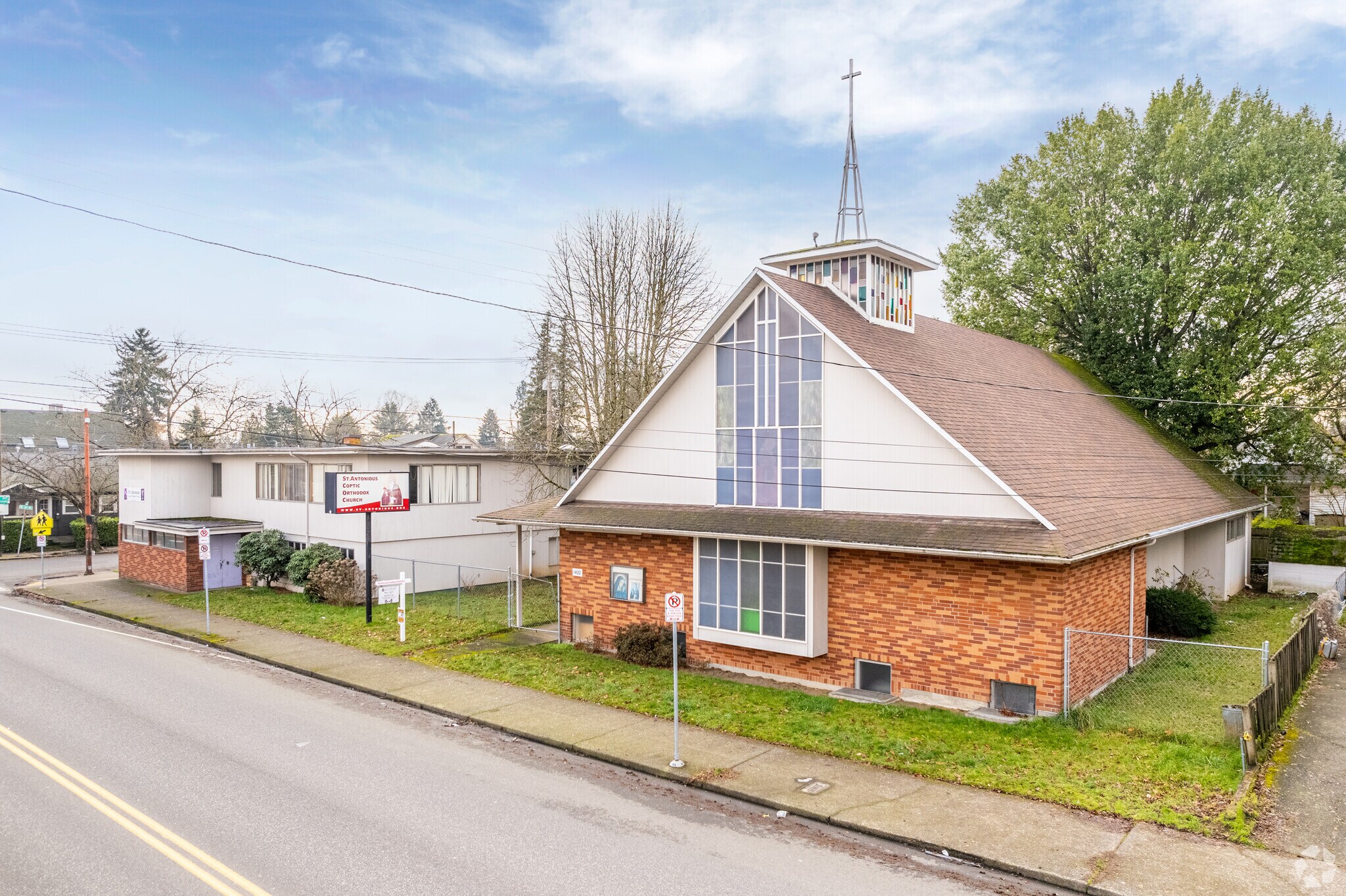 1422 SE Tacoma St, Portland, OR for sale Building Photo- Image 1 of 1