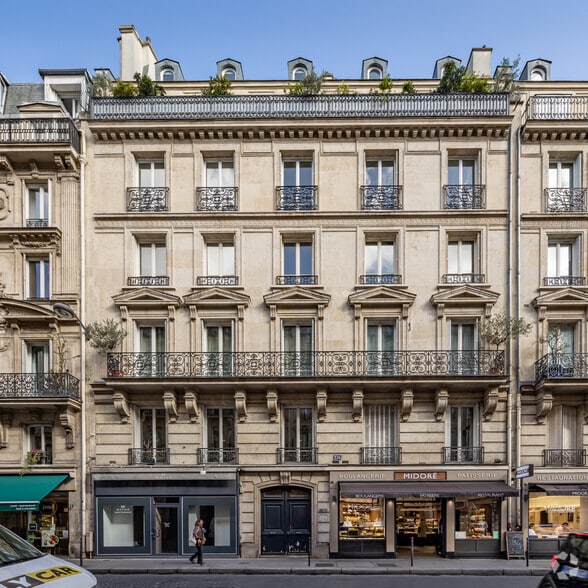 236 Rue Du Faubourg Saint-Honoré, Paris for lease - Building Photo - Image 3 of 7