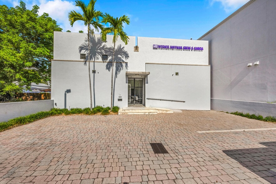 133 Grand Ave, Miami, FL for lease - Building Photo - Image 1 of 11