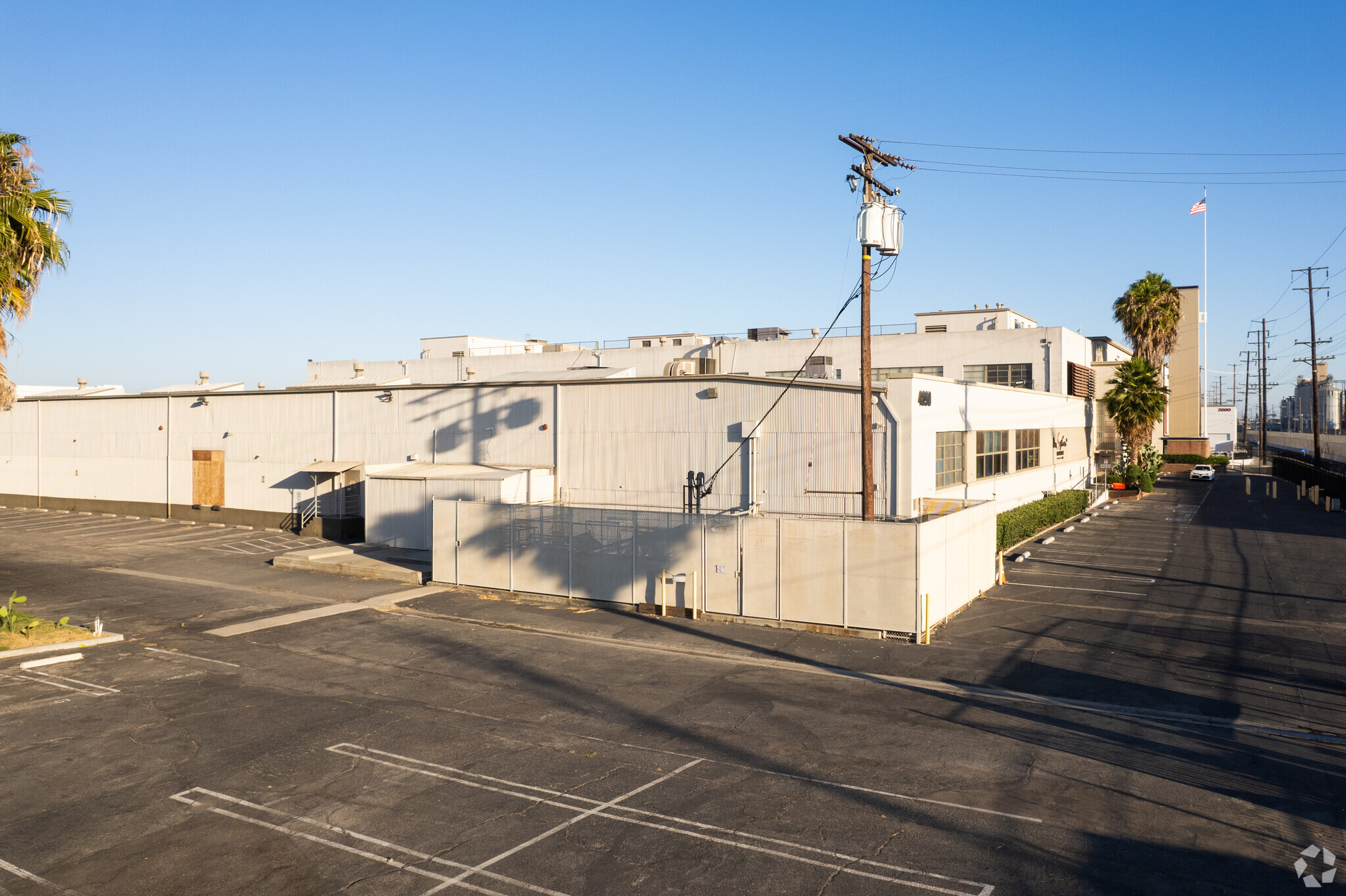 4890 S Alameda St, Vernon, CA 90058 - Industrial for Lease | LoopNet