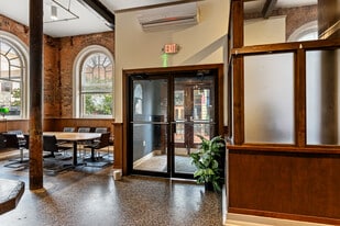 RESTAURANT @ MERCHANTS - Bar