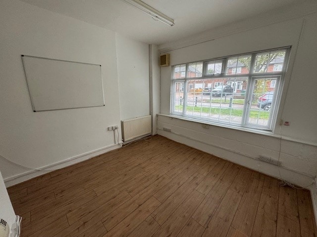 70 St James Way, Sidcup for lease Interior Photo- Image 1 of 3