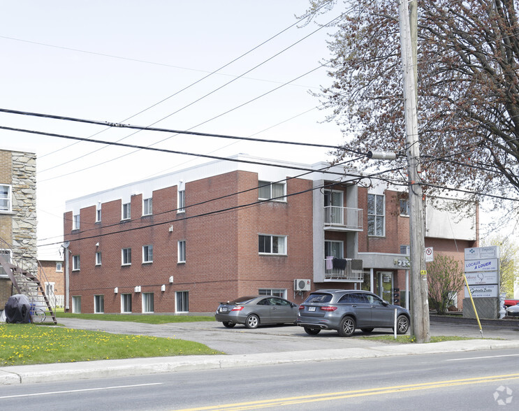 735 Rue Notre-Dame, Repentigny, QC for sale - Primary Photo - Image 1 of 1