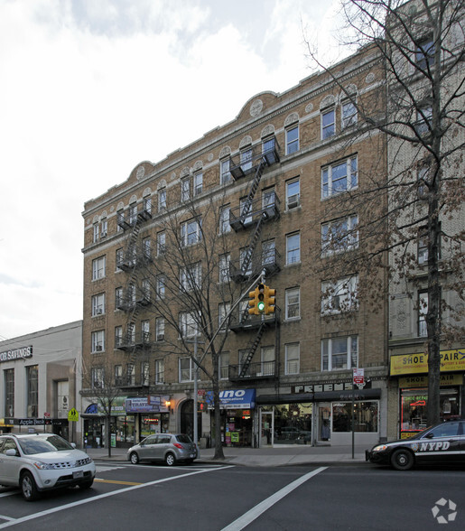 714 W 181st St, New York, NY for lease - Primary Photo - Image 1 of 4