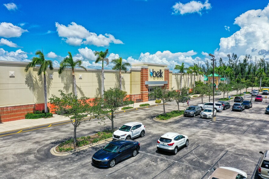 2354 Surfside Blvd, Cape Coral, FL for lease - Building Photo - Image 3 of 18