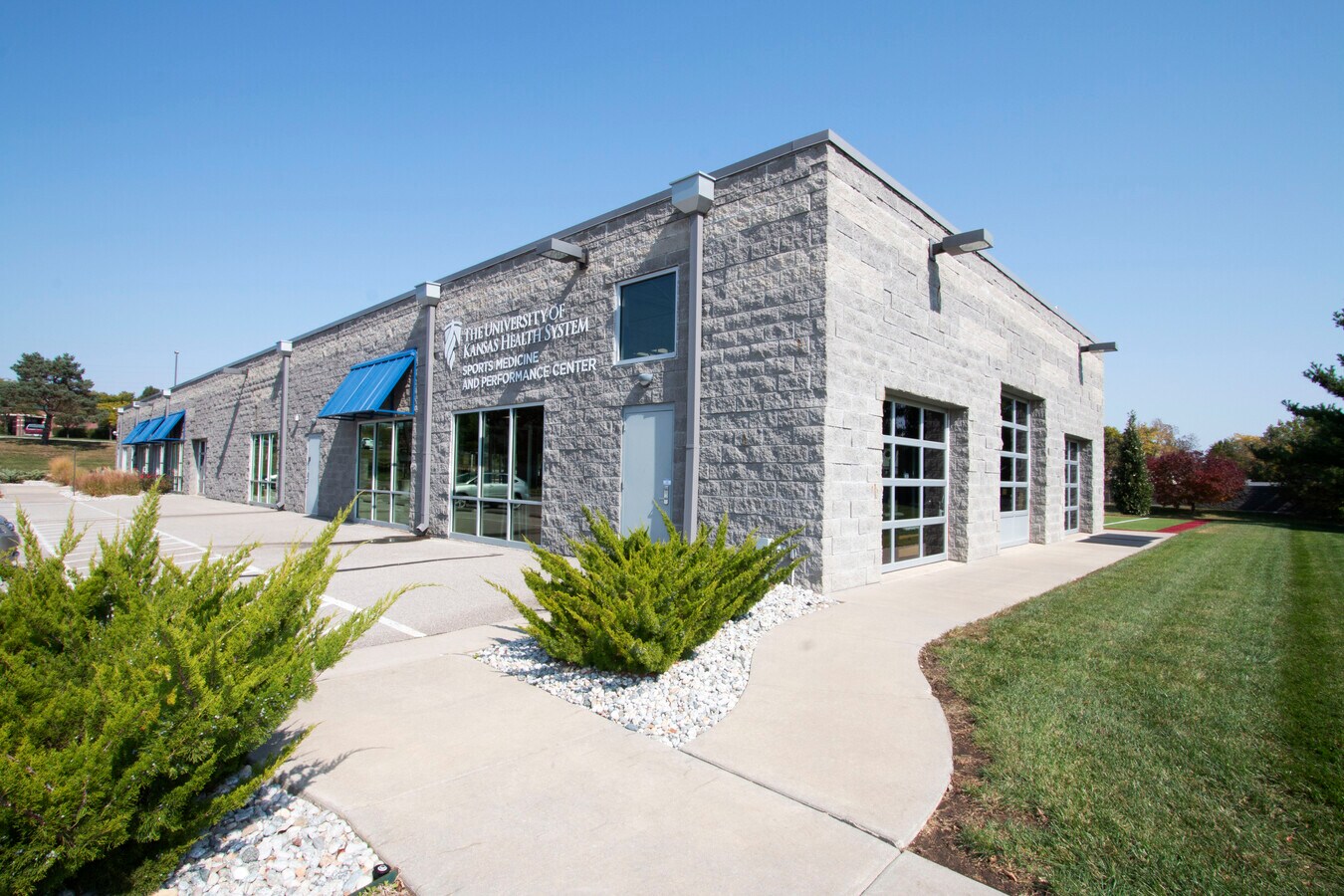 8302 W 125th St, Overland Park, KS 66213