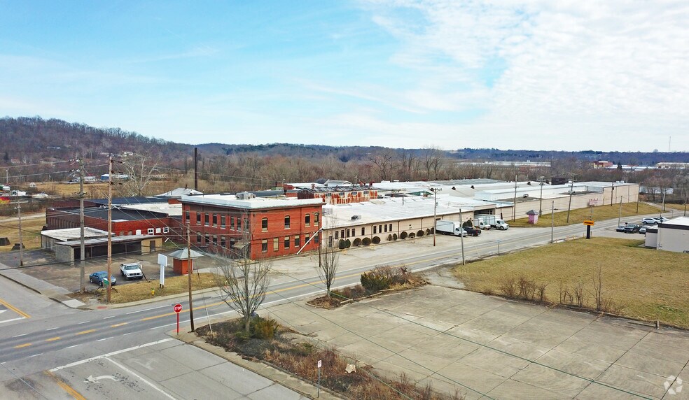 3901 Camden Ave, Parkersburg, WV for lease - Primary Photo - Image 1 of 8