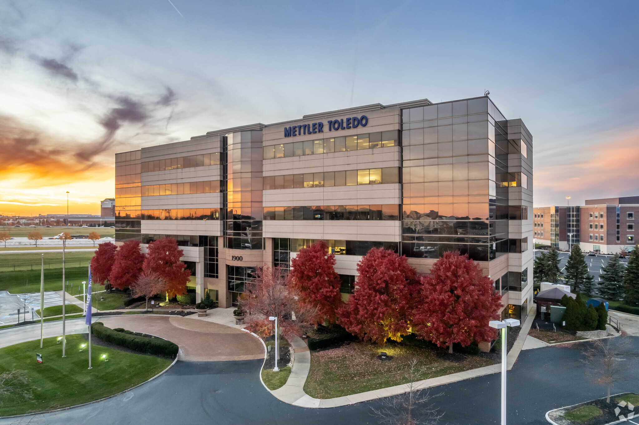 1900 Polaris Pky, Columbus, OH for lease Building Photo- Image 1 of 7