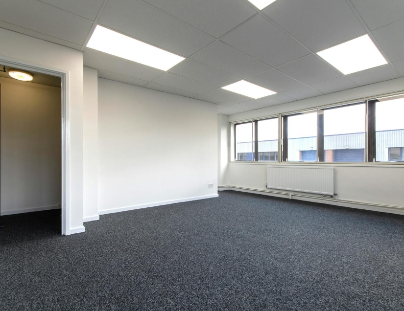 Willow Rd, Slough for lease Interior Photo- Image 1 of 2