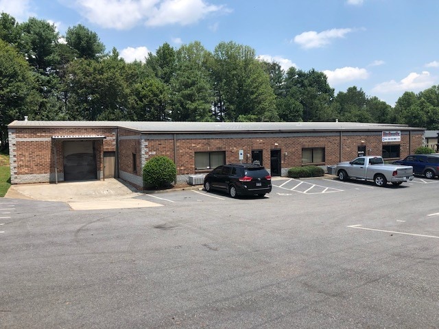 1445 1465 Plaza South Dr Kernersville Nc 27284 Flex For Lease Loopnet Com