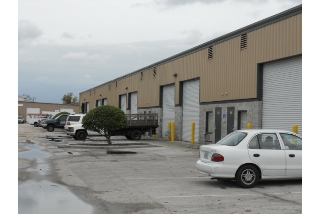 2516 JMT Industrial Dr, Apopka, FL for lease - Building Photo - Image 3 of 7