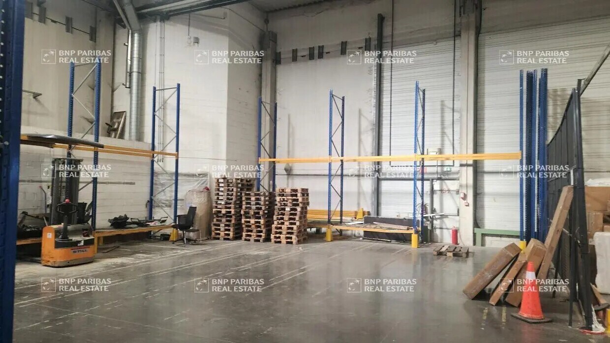 Flex in Bussy-Saint-Georges for lease Interior Photo- Image 1 of 4