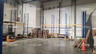 Flex in Bussy-Saint-Georges for lease Interior Photo- Image 1 of 4