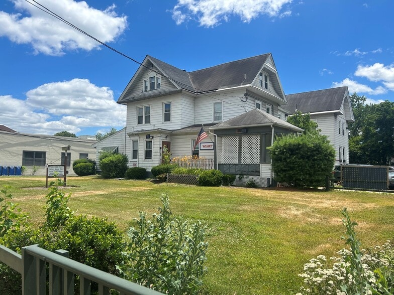 350 E Main St, Somerville, NJ for sale - Building Photo - Image 2 of 9