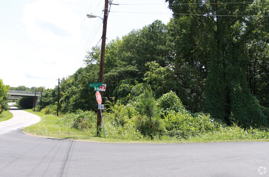 1610 Henrico Rd, Conley, GA 30288