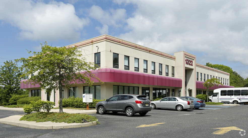 1322 Route 72 W, Manahawkin, NJ for sale - Building Photo - Image 1 of 1