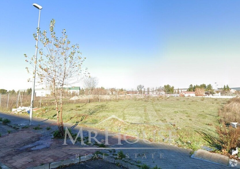 Avenida Cerro del Rubal, 73, Parla, Madrid for sale - Building Photo - Image 2 of 3