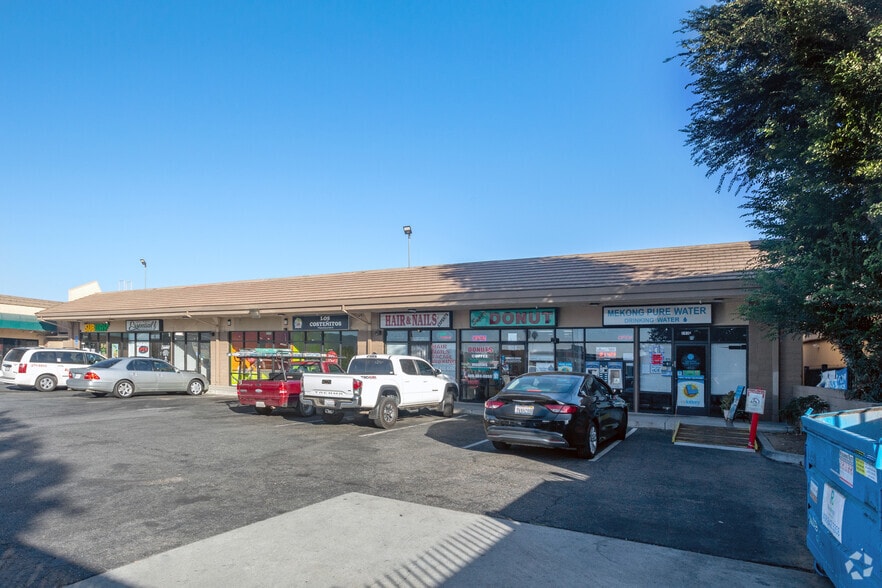 193-197 Welburn Ave, Gilroy, CA for lease - Building Photo - Image 2 of 3