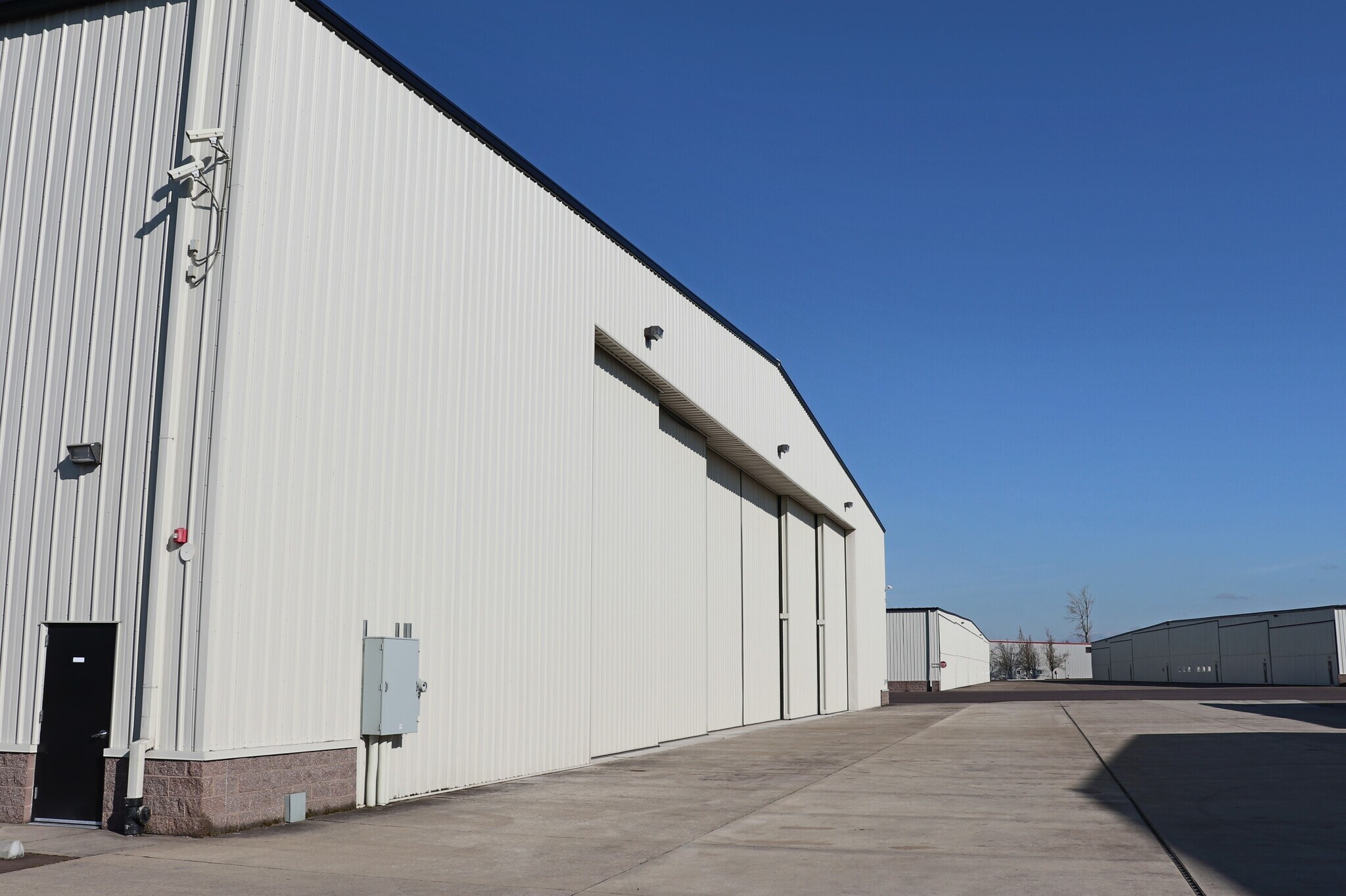 22295 Yellow Gate Ln NE, Aurora, OR for sale Primary Photo- Image 1 of 1