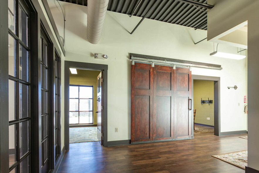 8518 Triad Dr, Colfax, NC for lease - Interior Photo - Image 3 of 22