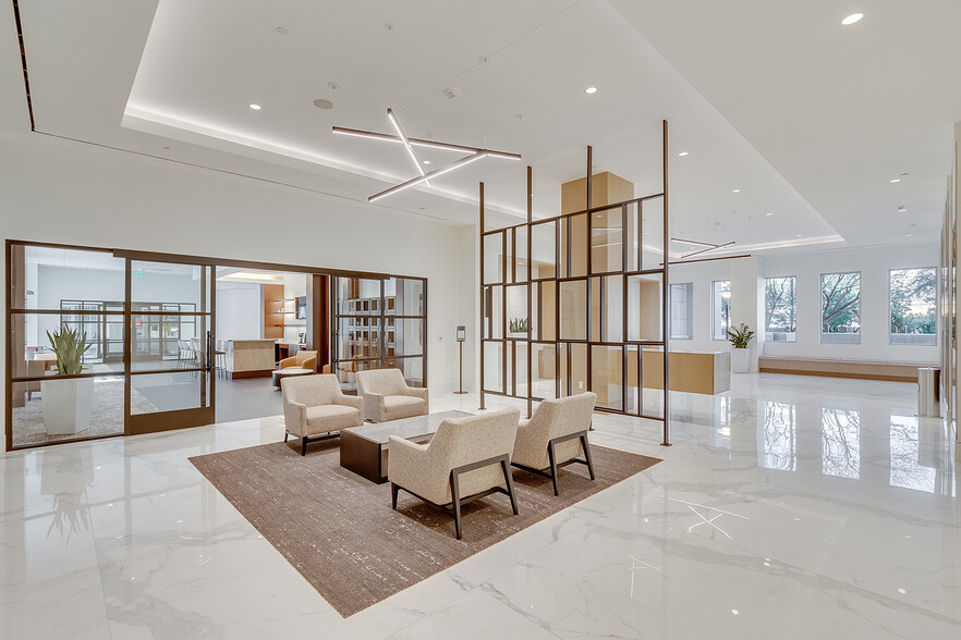 8117 Preston Rd, Dallas, TX for lease - Lobby - Image 3 of 6