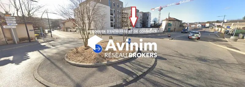 Retail in Brignais for sale Building Photo- Image 1 of 4