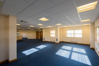 2 Arthur St, Greenock for lease Interior Photo- Image 2 of 2