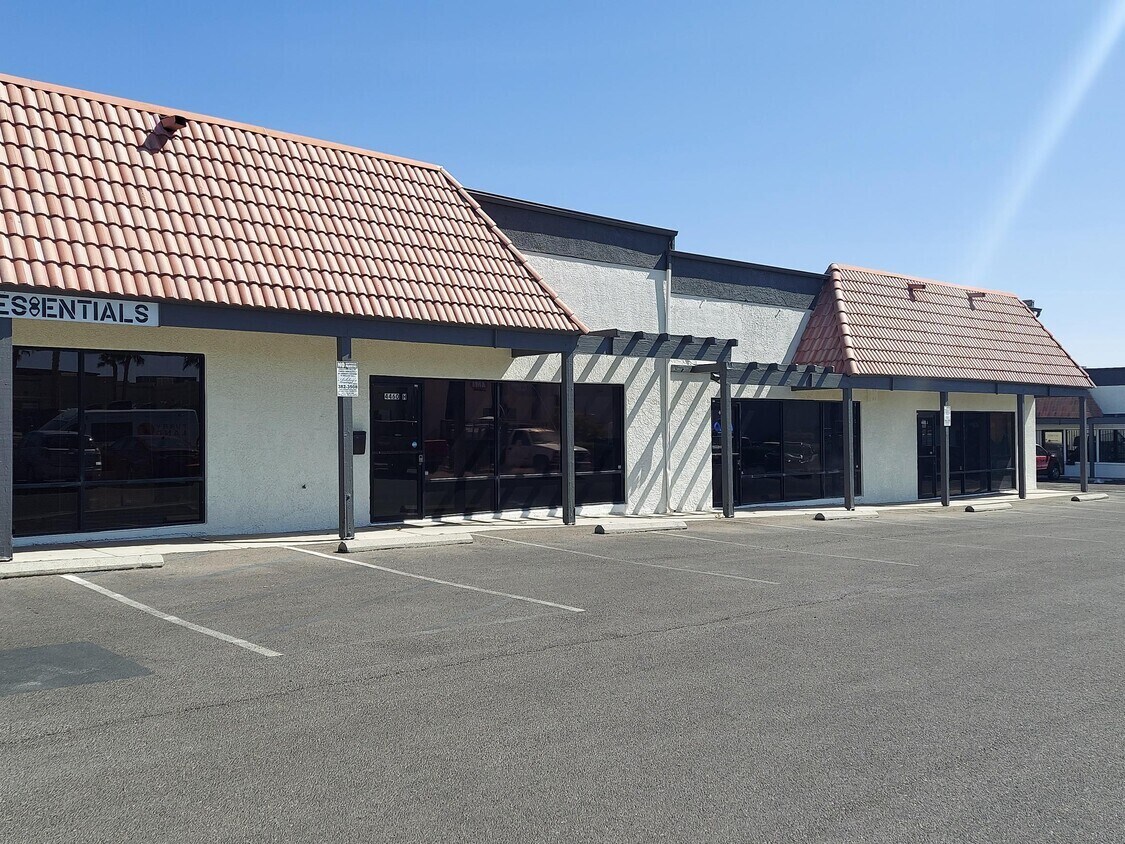 5067-5085 Arville St, Las Vegas, NV for lease Building Photo- Image 1 of 16