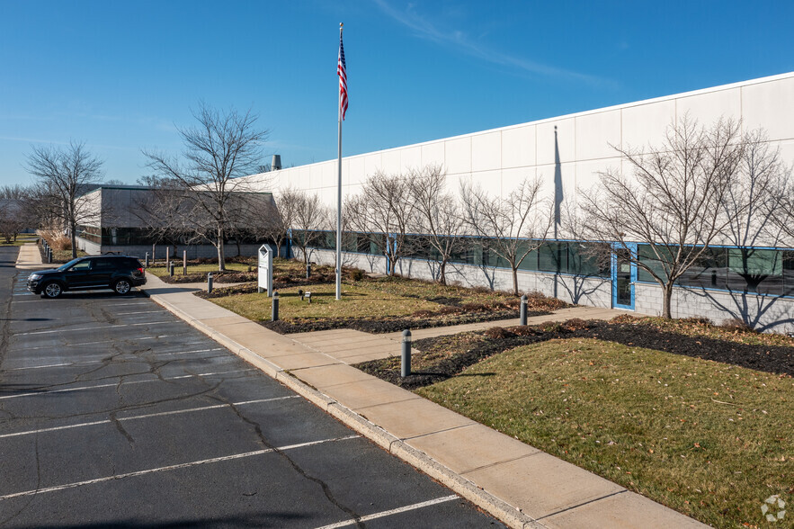 661 US Highway 1, North Brunswick, NJ for lease - Building Photo - Image 3 of 7