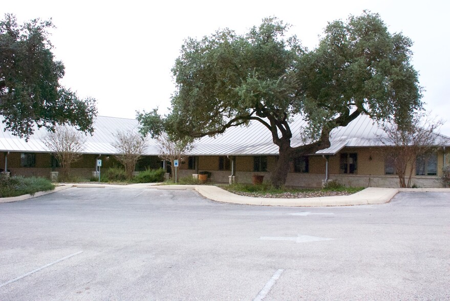 1001 Water St, Kerrville, TX for sale - Primary Photo - Image 1 of 6