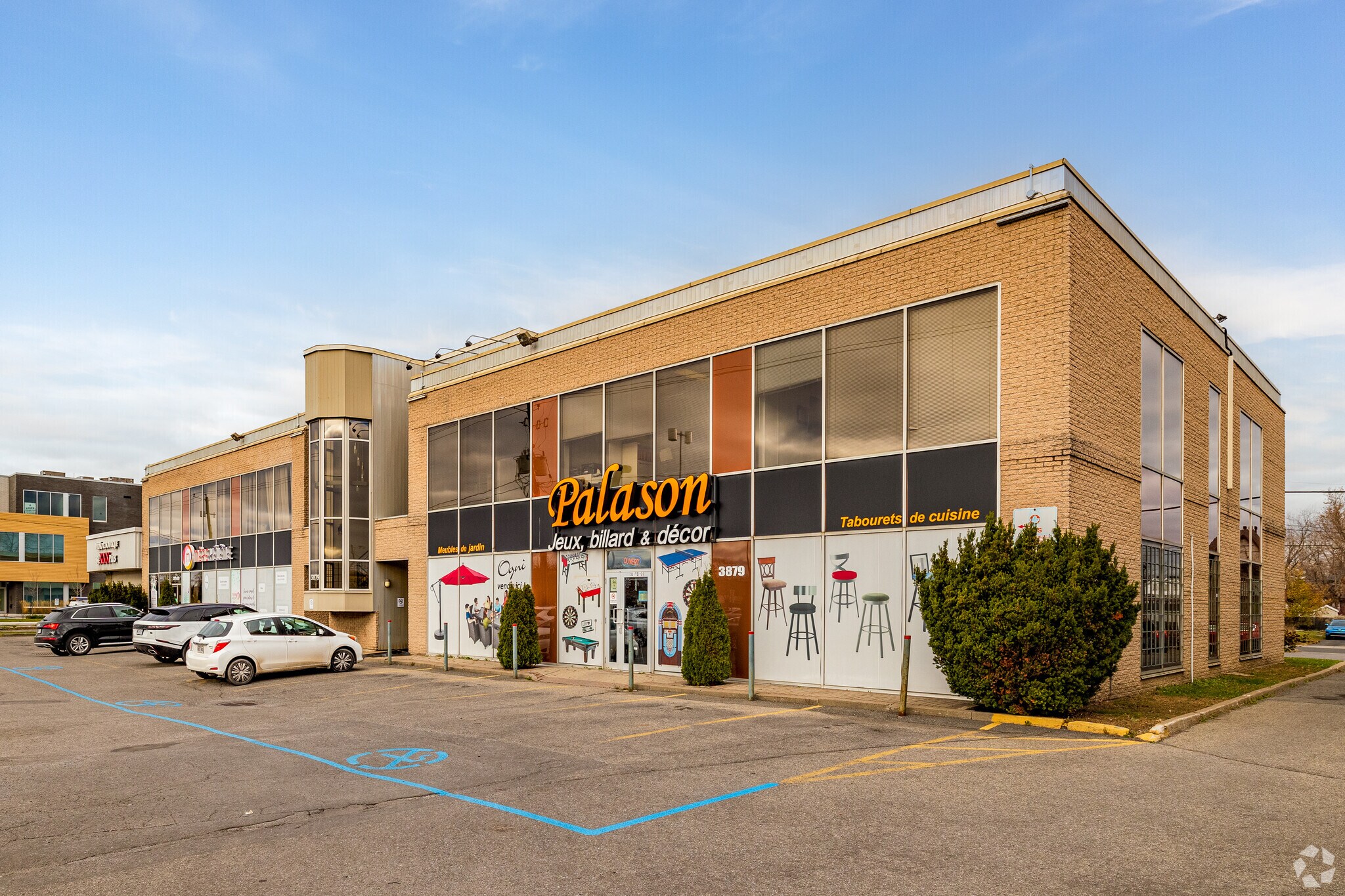 3879 Boul Taschereau, Longueuil, QC for lease Primary Photo- Image 1 of 5