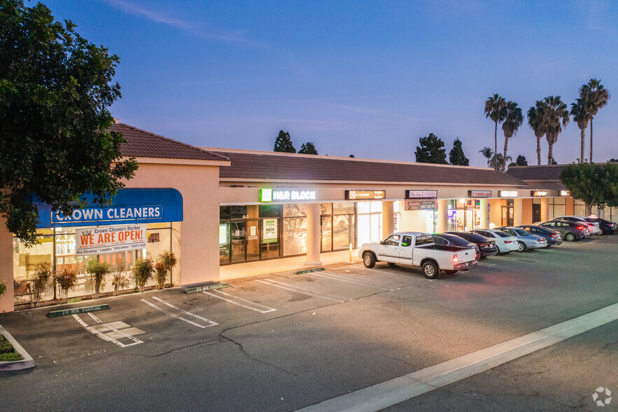 2750 Harbor Blvd, Costa Mesa, CA for sale - Primary Photo - Image 1 of 1