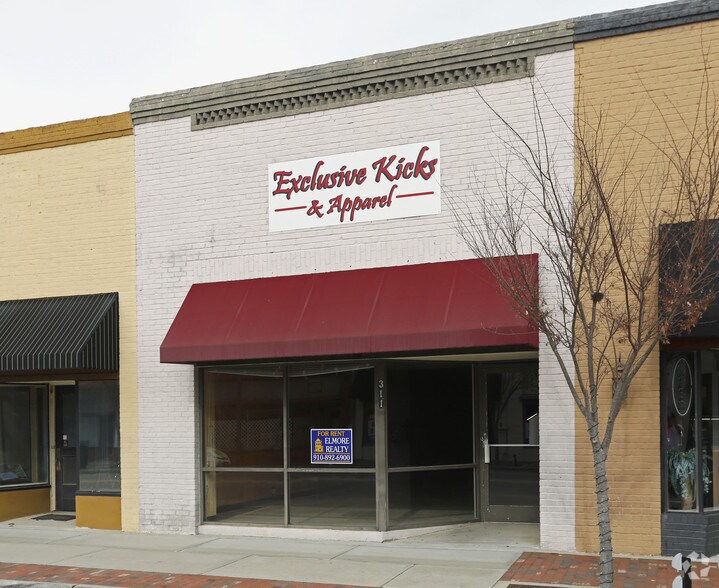 311 E Broad St, Dunn, NC 28334