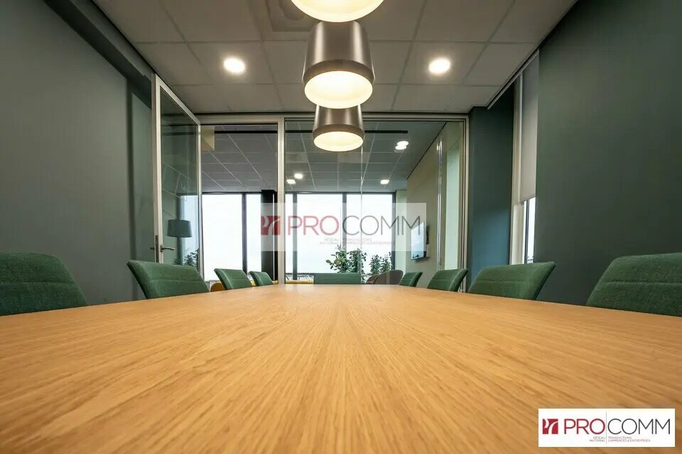 Office in Chartres for lease Building Photo- Image 1 of 8