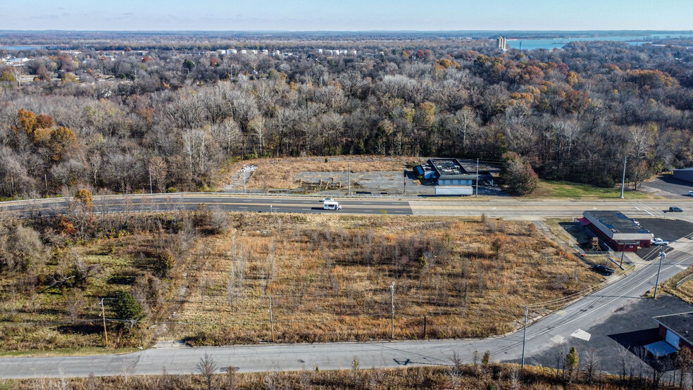 1380 Irvin Cobb Dr, Paducah, KY for sale - Aerial - Image 2 of 6